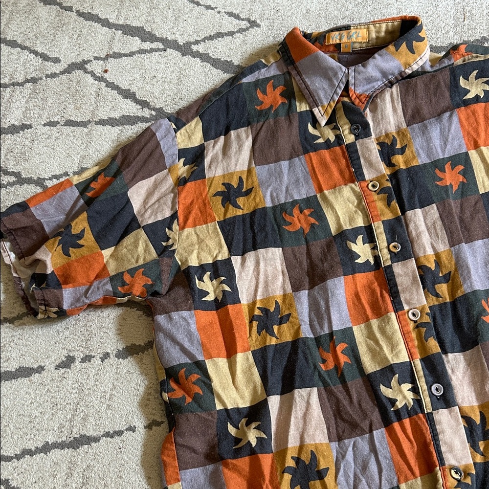 VRG GRL retro button down top